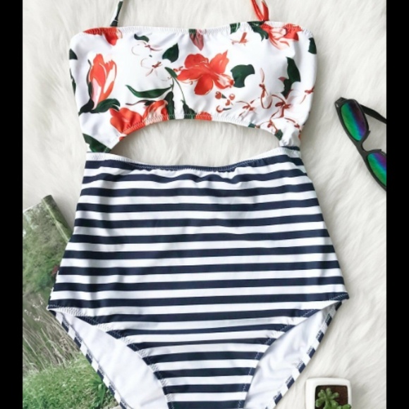 swimsuit Halter Design Tie at Back One-Piece swimsuit - Picture 1 of 5